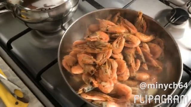 Жаренная креветка. Вкусная. смотреть онлайн