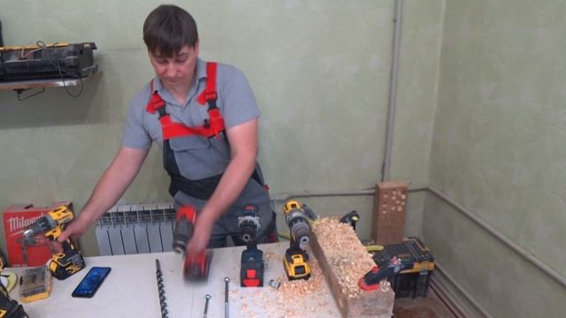 Сравнительный тест топовых аккумуляторных шуруповертов Bosch GSB18v-110 и Milwaukee m FPD Белгород смотреть онлайн