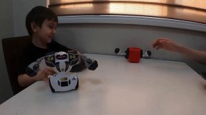 ROBOT COMBAT . Боевой робот с дистанционным управлением