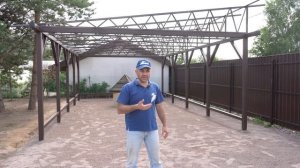 Навес для машины из металлического каркаса на винтовых сваях от компании "СВ-Фундамент"