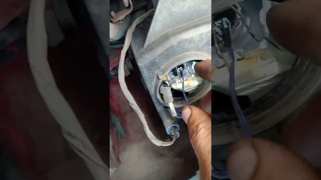 замена лампочек в противотуманных фарах OPEL ASTRA H(Опель астра Н) 2007 г.в. смотреть онлайн