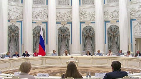 В Кремле обсудили поддержку семей с детьми