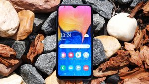 Samsung Galaxy A10 - Обзор