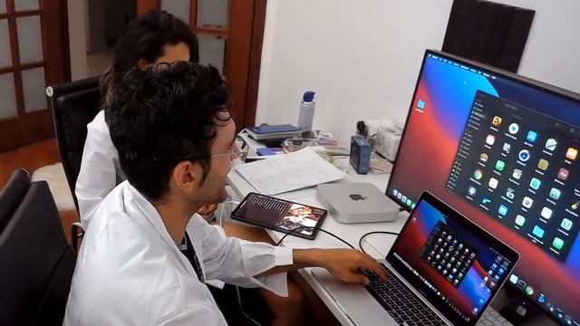 2020 M1 ARM MacBook Air vs MacBook Pro vs Mac Mini - External Monitor Performance REVIEW | LIVE #11 смотреть онлайн