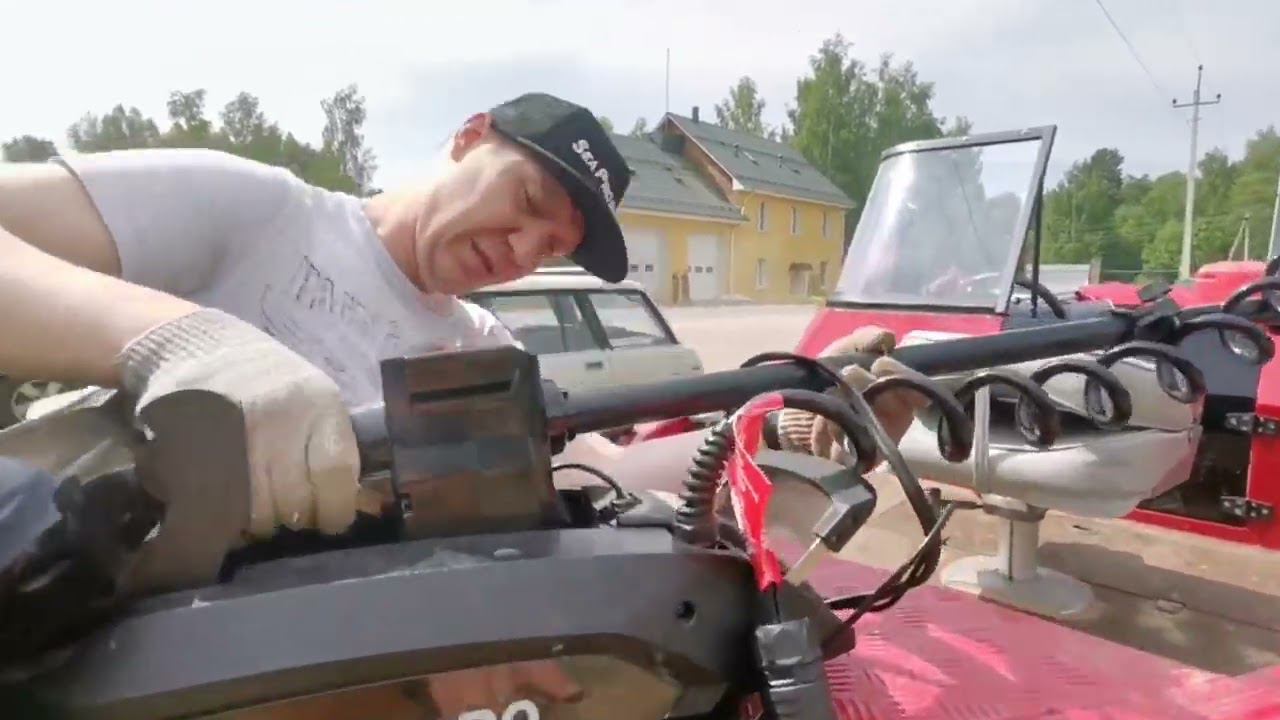 Установка и снятие Электро мотора Sea Pro с помощью Быстро съемной пластины и розетки Sea Pro смотреть онлайн