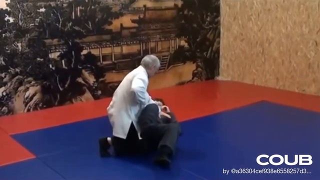 Клуб Самообороны в Москве.  Запись в группы по тел. 8905776-22-09