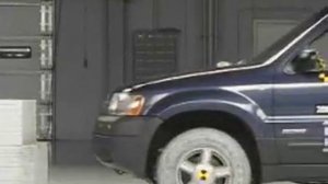 Crash Test 2001 - 2004 Ford Escape / Mazda Tribute (Frontal Impact) IIHS