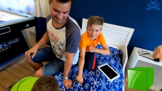 У КОГО КРУЧЕ ИГРЫ НА ПЛАНШЕТЕ? Кирилл или Филипп? // KiFill boys 13+