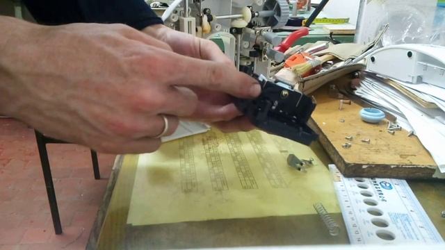 Швейная машинка мини Sinbo. Обзор ремонт, регулировка. Стоит ли её покупать? #ремонтшвейныхмашин смотреть онлайн