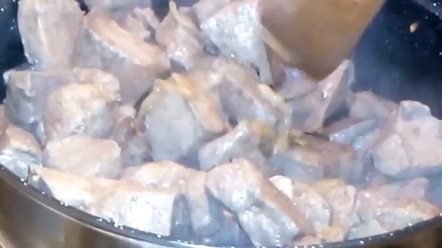 Жареная говяжья печенка. Быстрое не сложное приготовление.