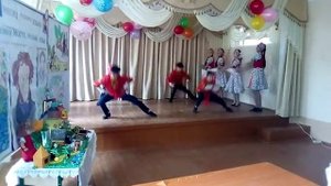 Танец на песню "я за то люблю Ивана"???