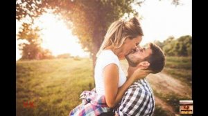 Давай придумаем любовь-крутая песня. Валерий Гулянов.