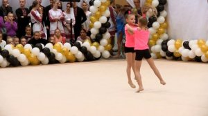 Показовий виступ Нягу Юлії та Анастасії