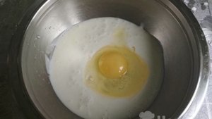 Оладьи с колбасой и зеленью на кефире