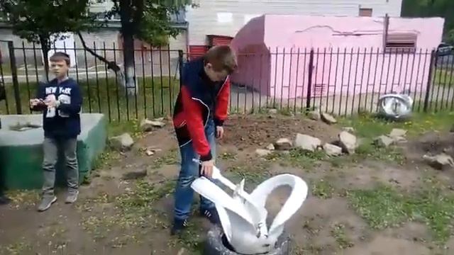 Денис против лебедя смотреть онлайн