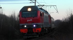 "Иногда они возвращаются". ЭП2К-095 с пригородным поездом Алапаевск - Екатеринбург-Пасс.