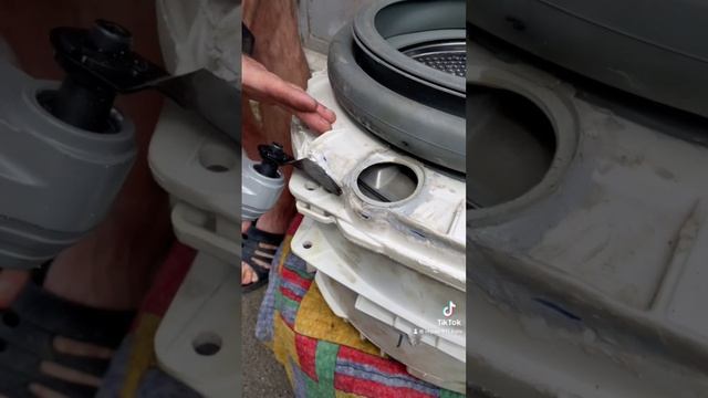 Распил бака стиральной машины Индезит #washingmachinerepair