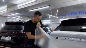 Geely Monjaro - бронирование матовой полиуретановой пленкой, антихром, оклейка крыши