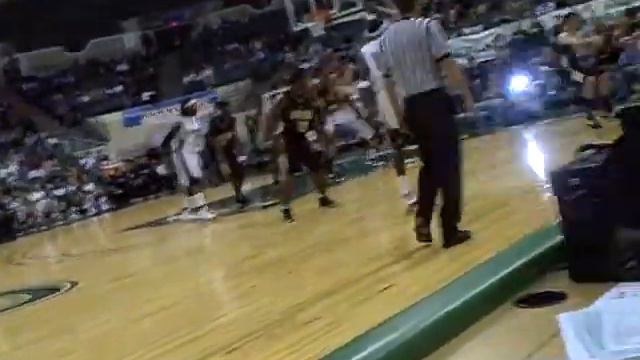 Cleveland State's D'Aundray Brown Leads Win Against Oakland смотреть онлайн