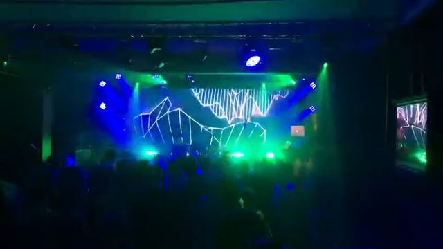 LED obrazovka ROCK CAFÉ смотреть онлайн