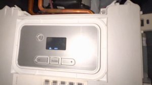 Saunier Duval  Thelia Condens 25A regulacja ciśnienia w zbiorniku przeponowym