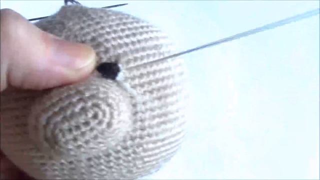 Как вышить глазки вязаной игрушке // мастер-класс toyfabric