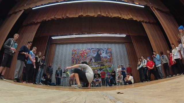 Kaprit vs Roys Rock | 1:2 | 1x1 | KIDZ | TOSNO zazhigaet | 2014 - #bboy #bgirl #breakdance смотреть онлайн