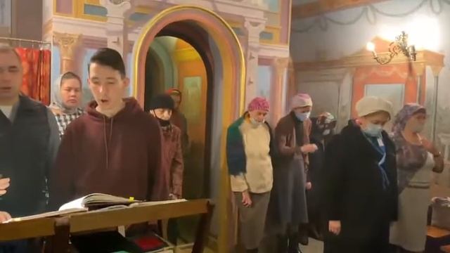 Литургия в храме Святой Елисаветы в Покровском-Стрешневе. 1 ноября 2021 смотреть онлайн