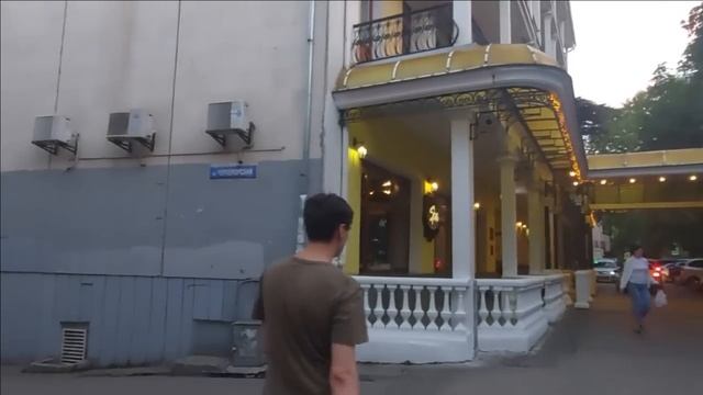 ▶️ КРЫМ ЯЛТА СЕГОДНЯ. ПРОГУЛКА С РЫЖИКОМ ПО НАБЕРЕЖНОЙ