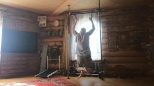подтягивания на мизинцах, петли орла 10 раз.