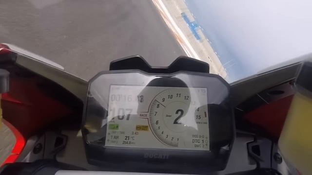 Ducati Panigale V4 - Плюсы и минусы - Прощай, V2 смотреть онлайн
