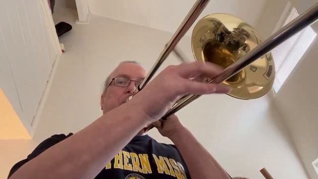 Bass trombonist working up big tenor chops- Bordogni / Rochut 16, tenor trombone смотреть онлайн
