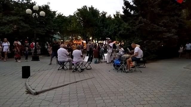 Вальс на Дувановской улице смотреть онлайн