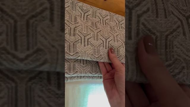 Двойная римская штора в спальню