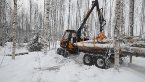 Дизельная спецтехника для валки леса. Мощность 26 л.с.