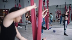 AeroStretching® -  растяжка в гамаках Москва l Питер