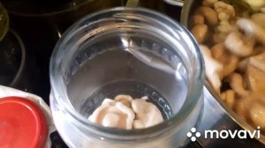 СОЛИМ И МАРИНУЕМ ГРУЗДИ.