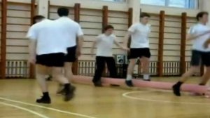 Прыжки через скамейку