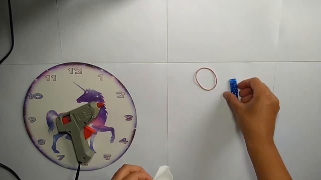 ???Бантик за 30 секунд. Резинка для волос из фоамирана