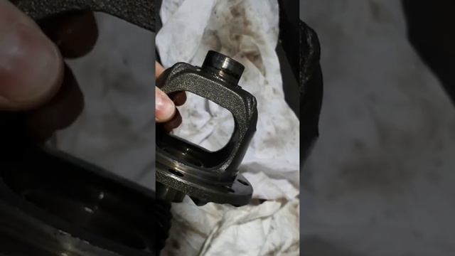 Замена подшипников на редукторе заднего моста ВАЗ 2103. смотреть онлайн