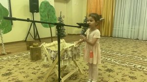 Колыбельная песня на татарском языке «Бишек жыры» поет Эмилия 4 года. Нижнекамск детский сад 93