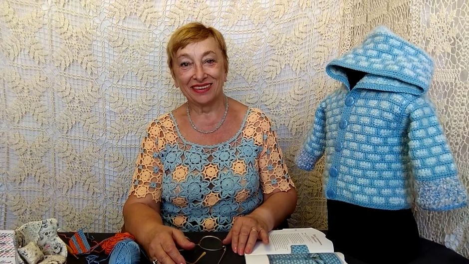Жакет с капюшоном "Прогулка". Вязание крючком для детей от О. С. Литвиной.