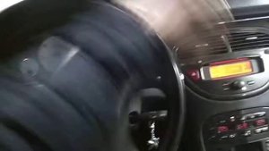 Руль крутится сам