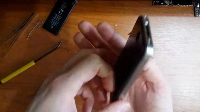 Замена модуля (дисплей + тачскрин) на IPHONE4 смотреть онлайн