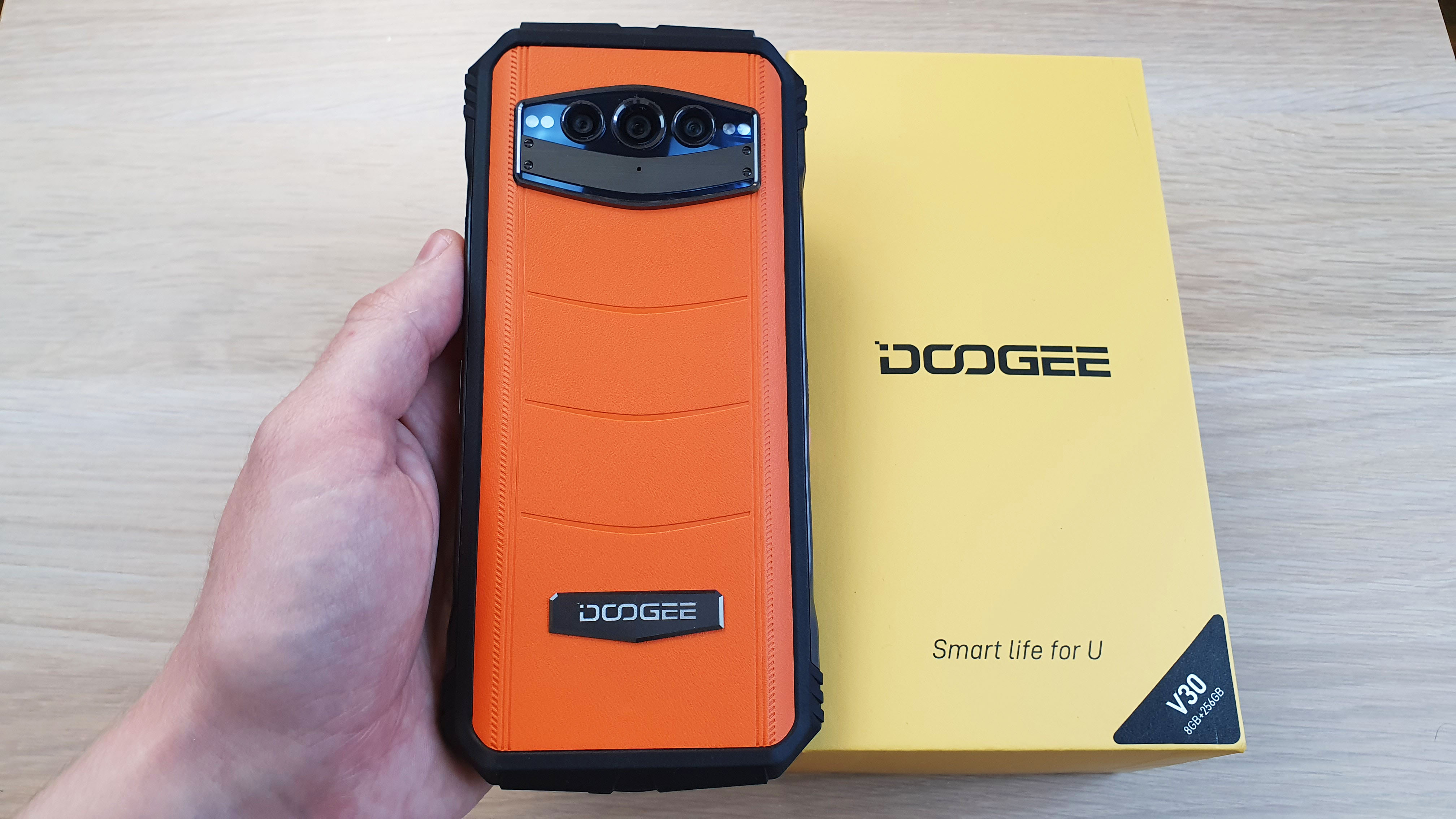 Doogee v30 pro обзоры. Doogee v30. Doogee v30 Pro. Флагман дуджи. Самый тонкий телефон.