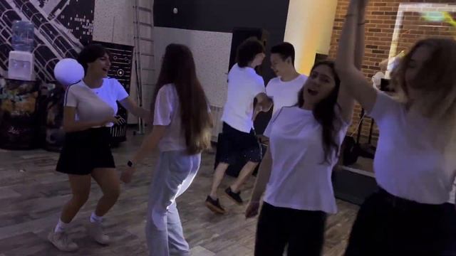 3 Студия «Творческая Лаборатория» Это наш праздник – танцуем вместе! смотреть онлайн