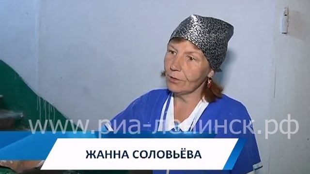 Коммунальщики приступили к ремонту подъездов