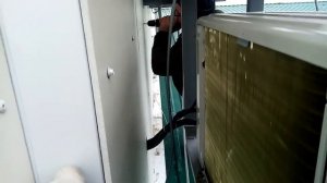 Демонтаж стеновых панелей.