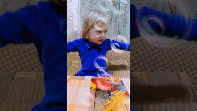 Влада. первые стишочки. #владкашоколадка #длядетей #стихи #детскиепесенки 2 марта 2020 г.
