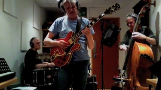 View in Blue on Gibson CS-356 смотреть онлайн